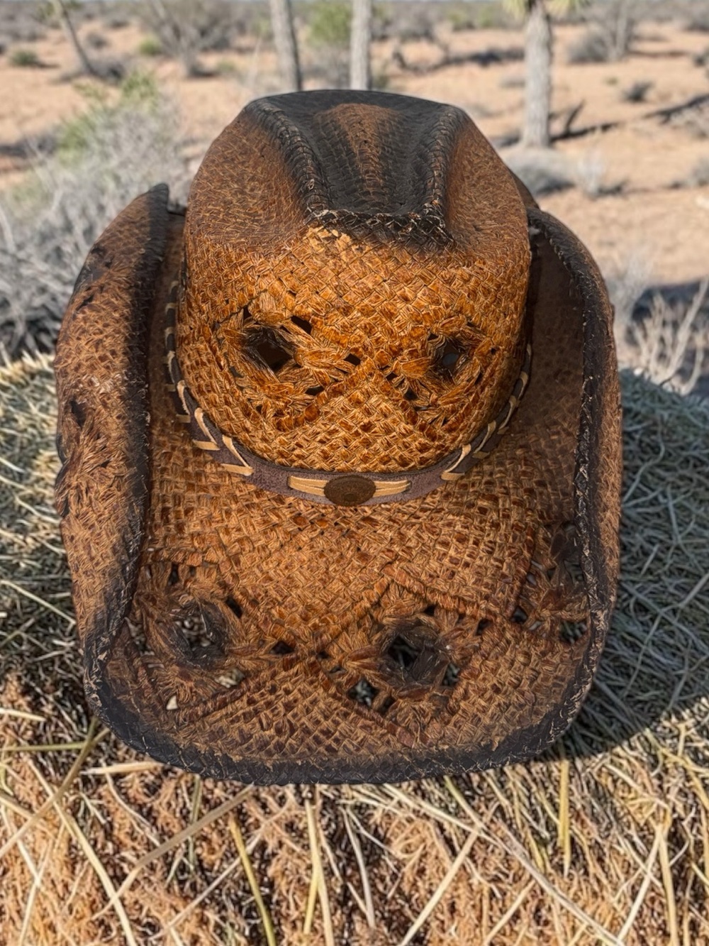 Somher brand straw cowboy hat with Decorative Band